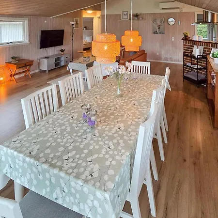 Dom wakacyjny Beautiful In With Sauna *